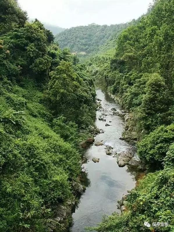 遵义市公安局看望慰问退休干部